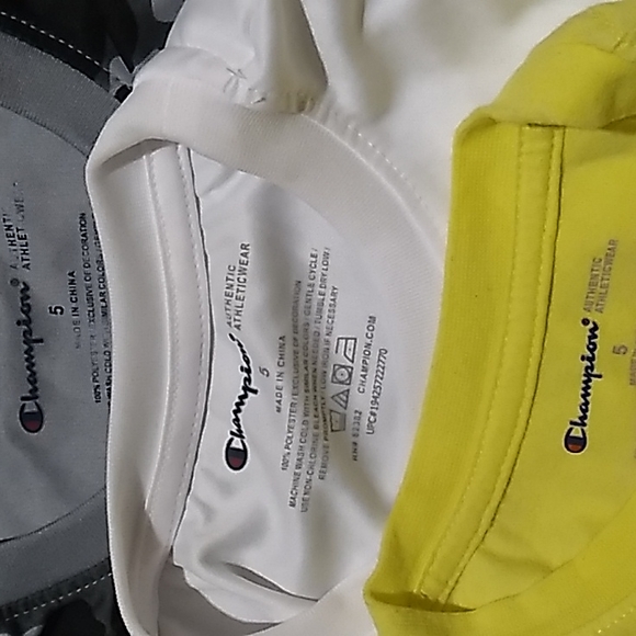 Lot of 3 Boys Champion shirts size 5 - Picture 4 of 4